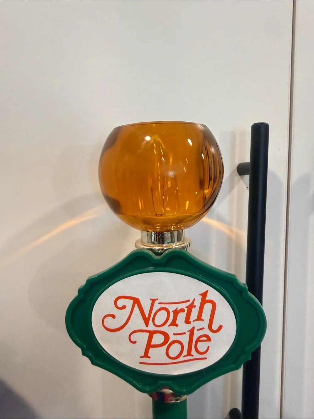 1998 Vintage Santa’s Best Animated North Pole Snowman figure